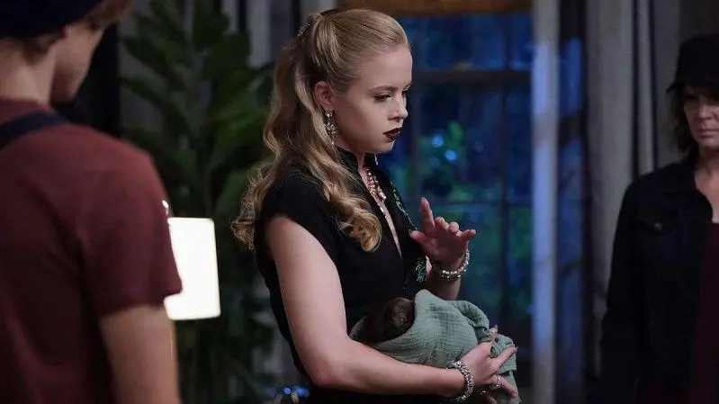 Кадр из сериала "Черная молния"